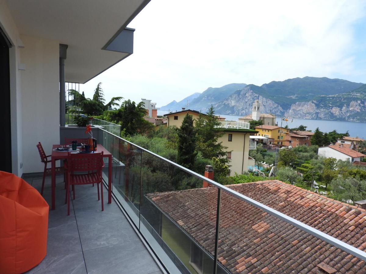 Blue Sky Garda - Sunset Apartment Малчезине Екстериор снимка