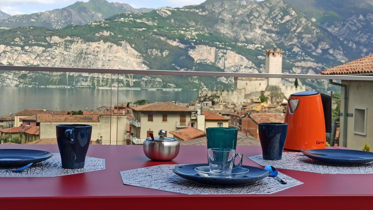 Blue Sky Garda - Sunset Apartment Малчезине Екстериор снимка