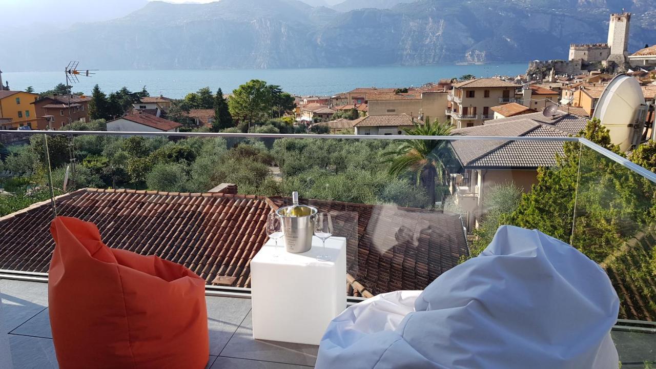 Blue Sky Garda - Sunset Apartment Малчезине Екстериор снимка